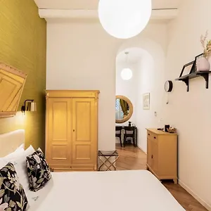 Magenta Deluxe Tolentino Roma